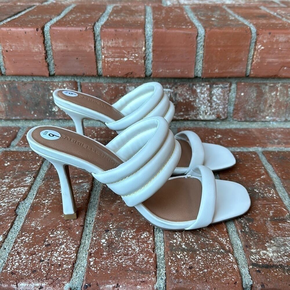Gabrielle Union White Puffy Mule Heels Size 9 Square Toe Slide Sandal NWOT